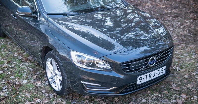Volvo V60 cena 51800 przebieg: 351507, rok produkcji 2014 z Warszawa małe 631